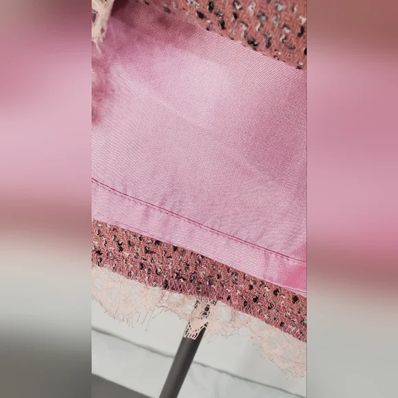 TRUE MEANING-size 6-mini lining skirt (find the match blazer in my closet) - Picture 4 of 8